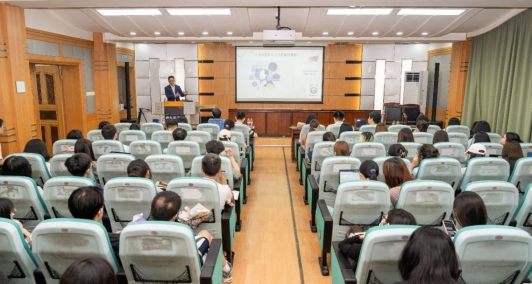 武汉大学“数智传播”前沿课程开讲